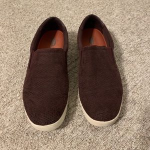 Slip on sneakers